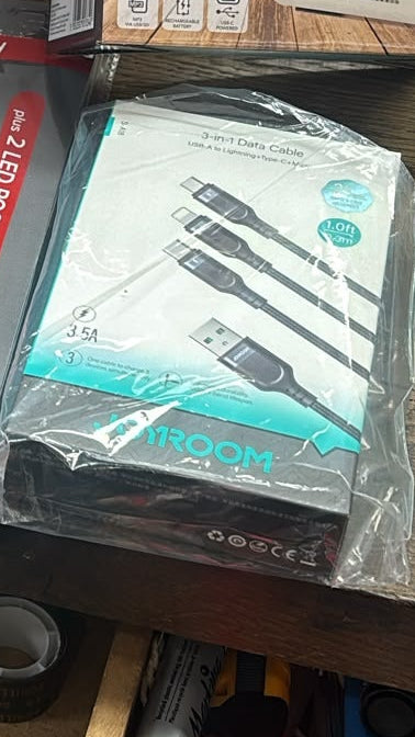 WINTER EMERGENCY KIT – Radio, Torches & Power Bank